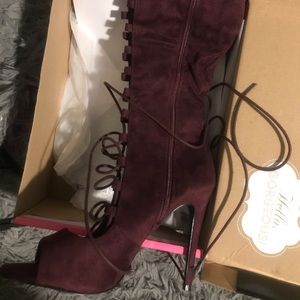 Lace up wine open toe boots